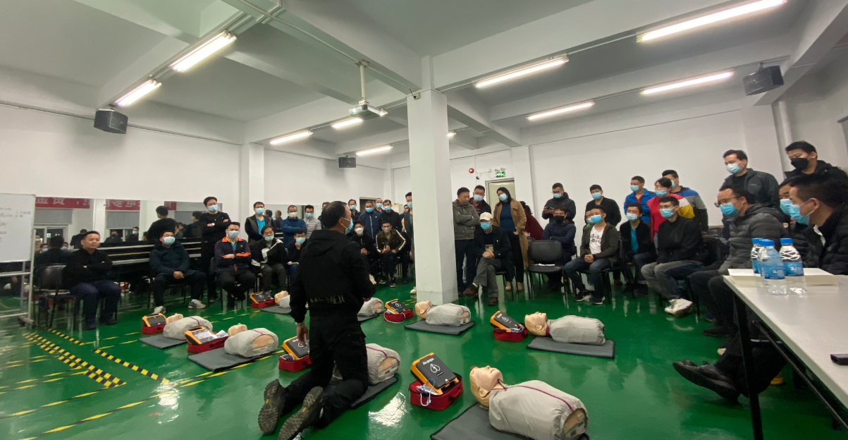 我司聯合龍華衛健委開展心肺復蘇和AED使用技能培訓